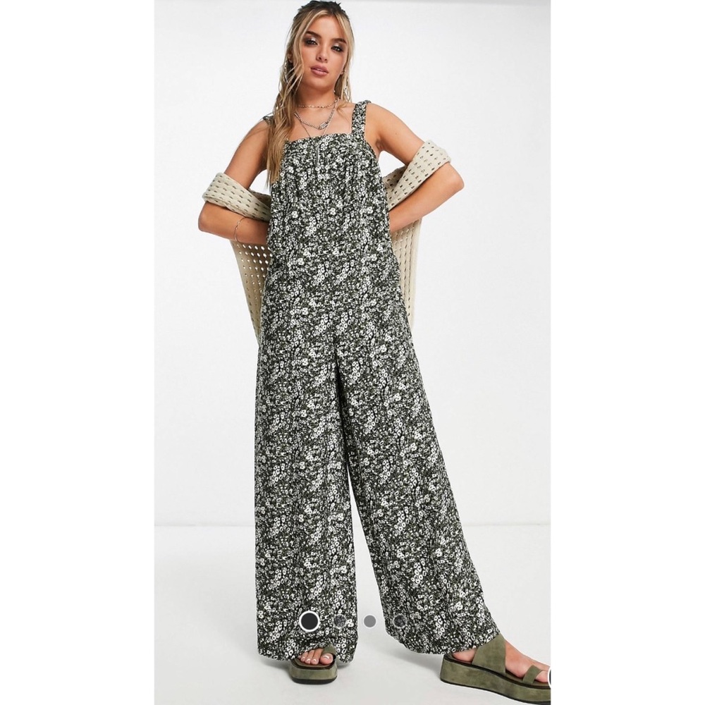 NWT Topshop Ditsy Tie Back Wide Leg Jumpsuit in Olive Green